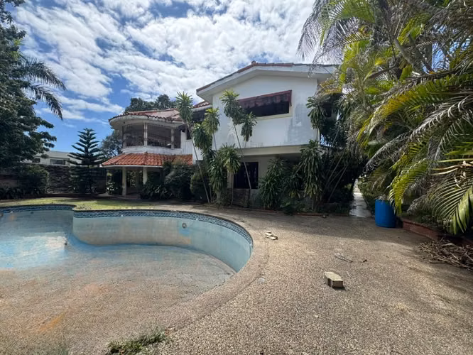 Casa con Piscina en Venta en el Millon - Imagen 2