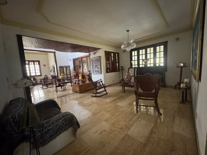 Residencia Ejecutiva 5 Habitaciones El Millón