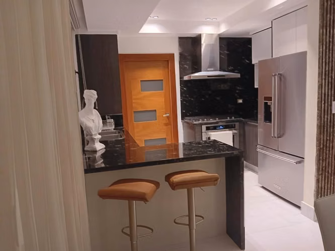 Apartamento En Alquiler De 2 Habitaciones Y 3 Baños En Piantini - Imagen 3