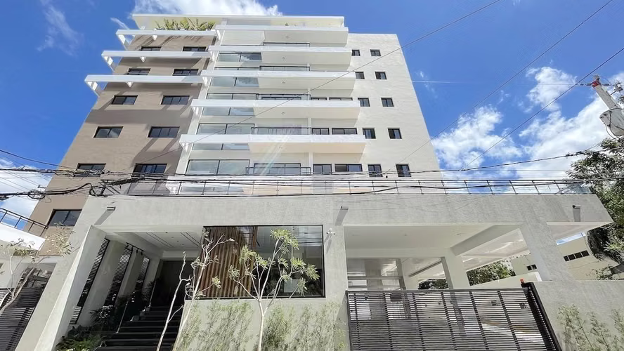 Apartamento segundo nivel con terraza en Zona Universitaria