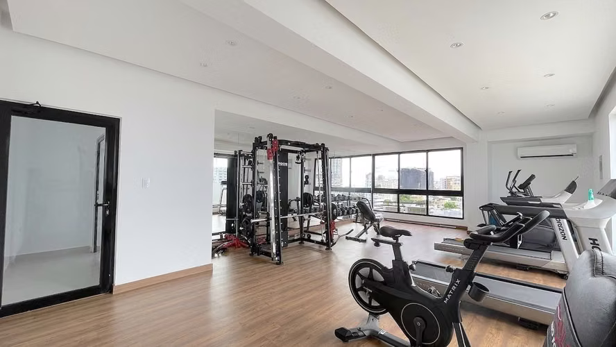 Apartamento segundo nivel con terraza en Zona Universitaria