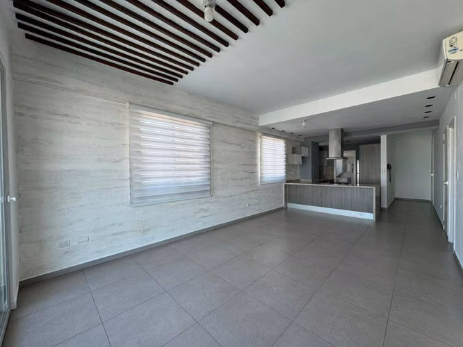Apartamento de 1 Habitación y 2 parqueos en Serralles