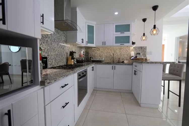 Hermoso Penthouse en La Esperilla, 3 Niveles, 2 Habitaciones, Terraza, BBQ