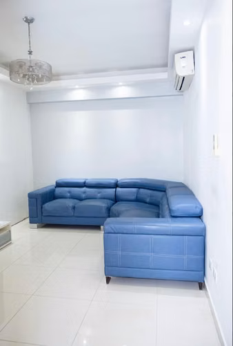 Apartamento En Alquiler De 5 Habitaciones Y 4 Baños En Naco - Imagen 3