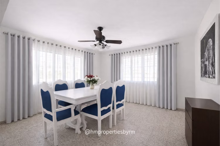 Venta de Amplia Casa de 2 niveles en Miramar – Av. Independencia - Imagen 3