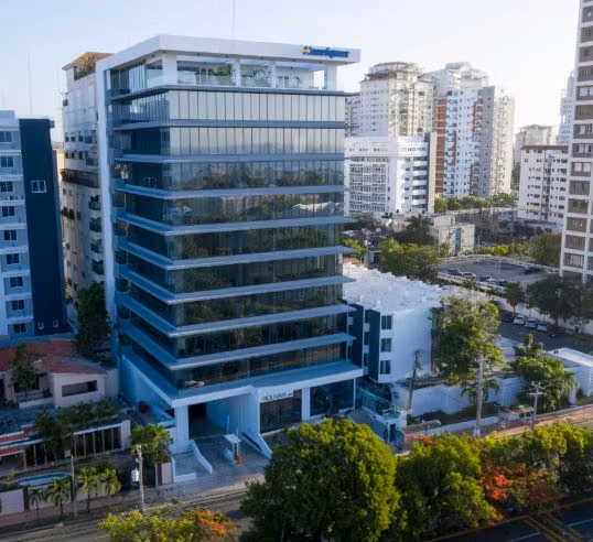 Local en alquiler torre corporativa en la esperilla
