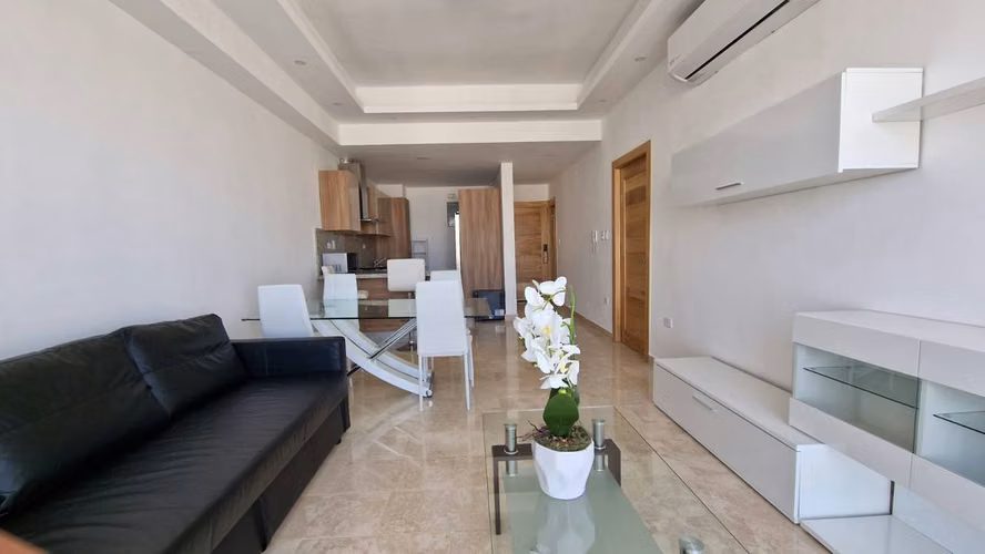 Apartamento en alquiler amueblado en Evaristo Morales