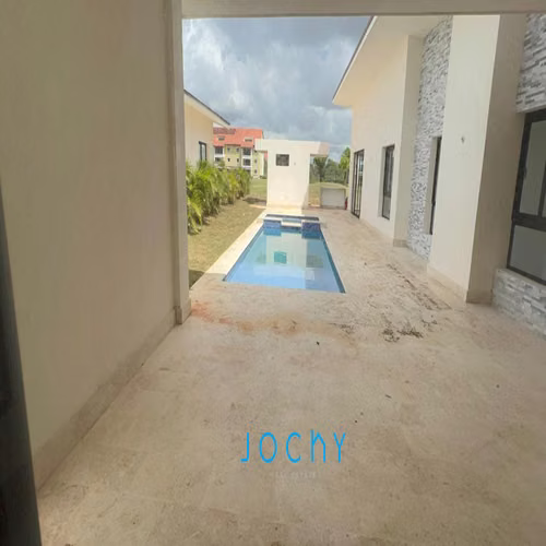 Jochy Real Estate vende, villa en La Estancia Golf Resort, La Romana, R.D