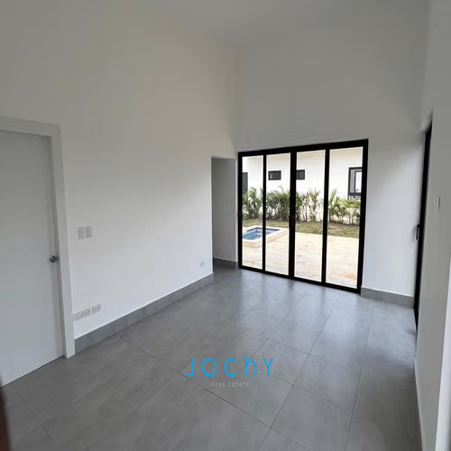 Jochy Real Estate vende, villa en La Estancia Golf Resort, La Romana, R.D