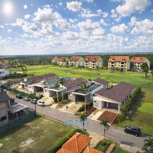 Jochy Real Estate vende, villa en La Estancia Golf Resort, La Romana, R.D