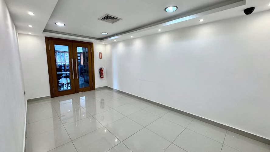 Edificio corporativo / local comercial en venta en El Vergel - Imagen 1