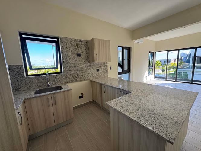 Apto en VISTA CANA,  2 Niveles (2do. y 3ero.) 2 HABS., 148 Mts.2 de OPORT.