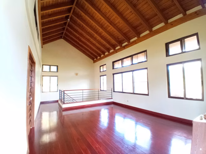 Hermosa Villa En Venta En Los Alpes Jarabacoa