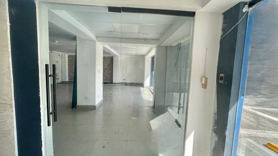 Local / Office for Rent in Av 27 de Feb. Dist