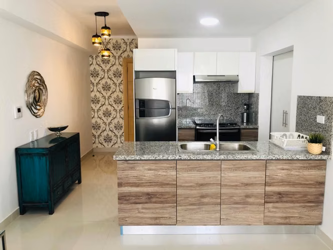 Apartamento en Alquiler en Piantini Amueblado de UNA Habitación - Imagen 2