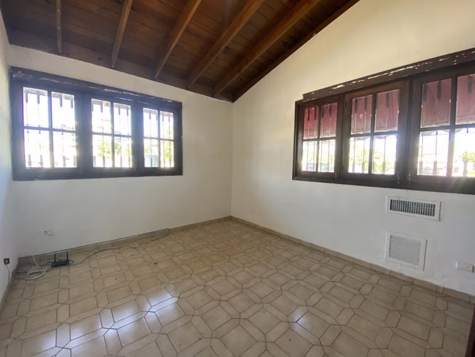 Casa de 5 Habitaciones en la Castellana, DN.