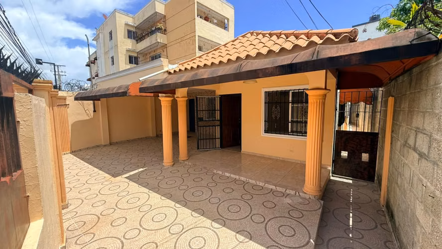  ¡Hermosa Casa en Venta en Prado Oriental, Santo Domingo Este!  - Imagen 9