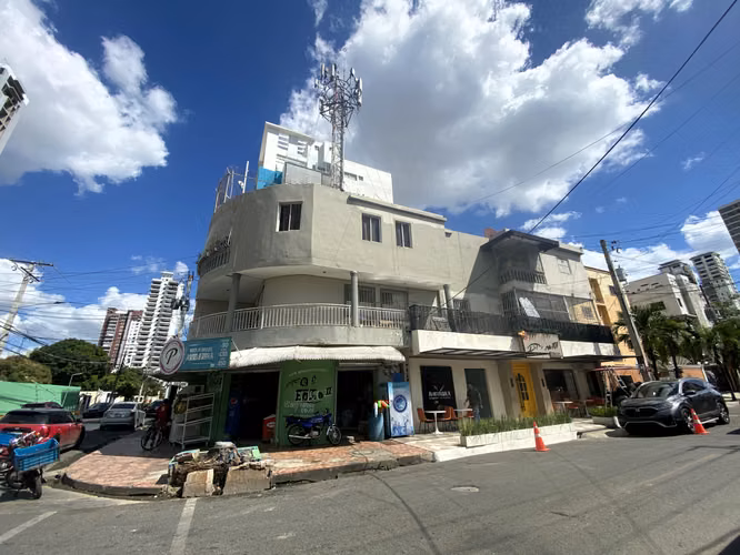 Sale Commercial / Residential Building Well Located in Alma Rosa I.