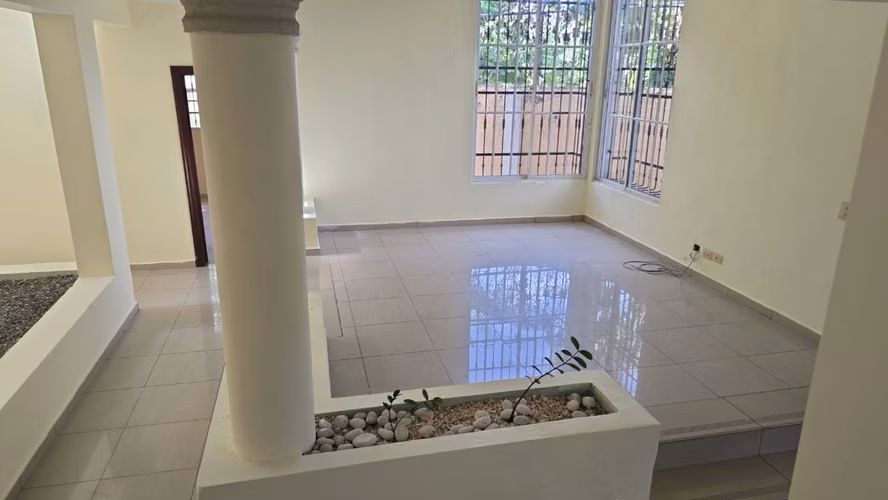 Casa en alquiler en Alameda, Santo Domingo Oeste