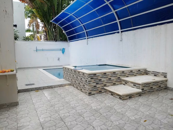 EN VENTA CASA DE LUJO EN LOS CACICAZGOS - Imagen 7