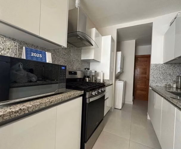 Apartamento En Alquiler De 3 Habitaciones Y 3 Baños En Naco - Imagen 3