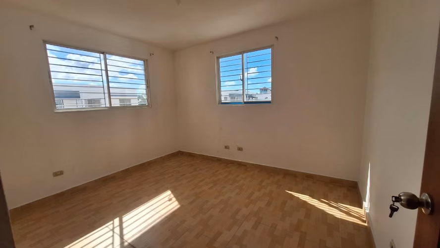 Se vende apartamento tipo penthouse Oasis Santiago