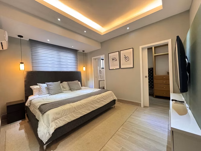Apartamento Amueblado en venta de 2 Hab. En Bella Vista, Distrito Nacional