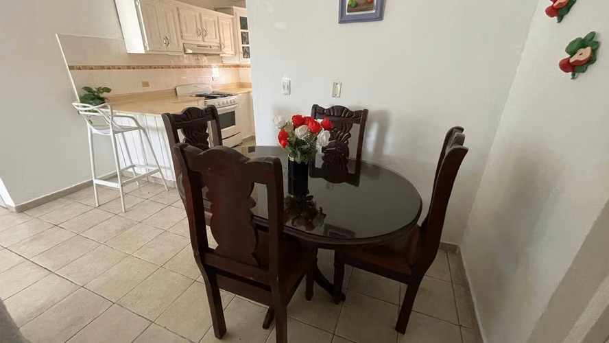 Apartamento Amoblado Alquiler en Miraflores. Santo Domingo