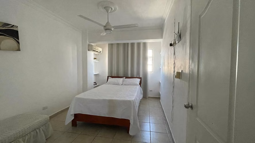 Apartamento Amoblado Alquiler en Miraflores. Santo Domingo - Imagen 6