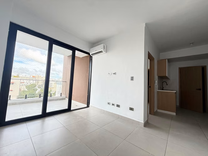 En renta apartamento en evaristo morales