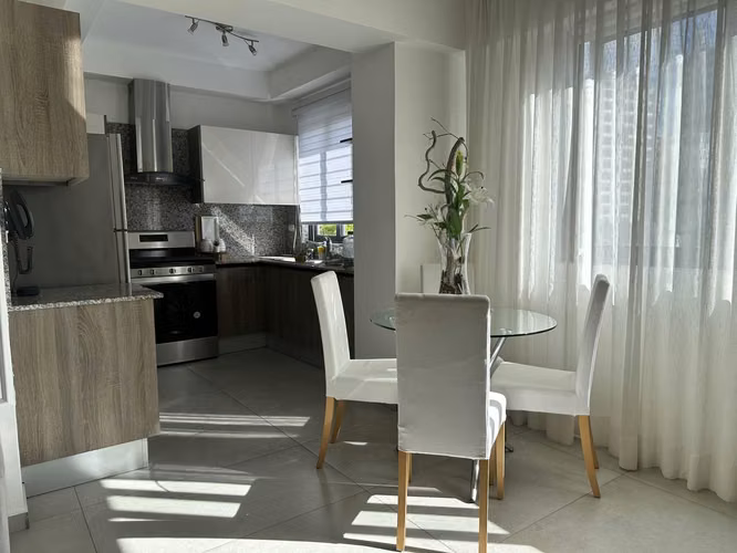 Apartamento en alquiler amoblado- La esperilla