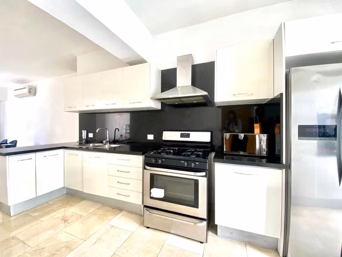 Apartamento amoblado en venta en Piantini, Santo Domingo