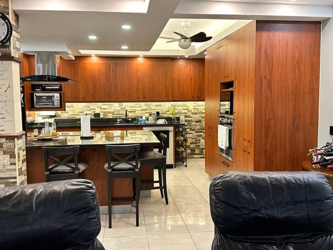 Casa de 2 niveles en Venta en Cuesta Hermosa, de 3 Habitaciones