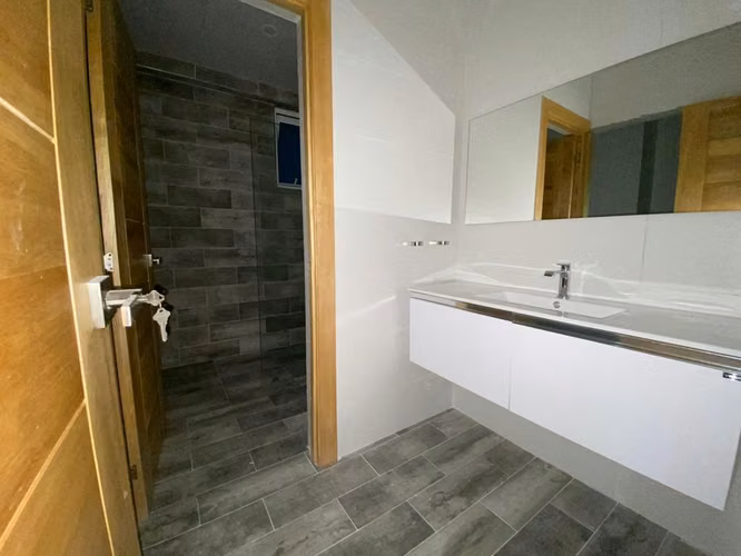 Alquilo apartamento de 2 Habitaciones en la Esperilla - Imagen 8