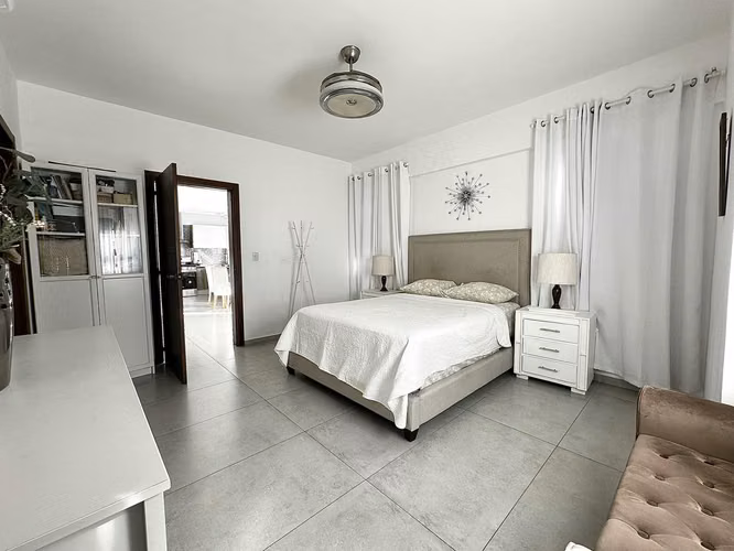 Apartamento en alquiler amoblado- La esperilla