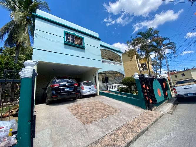 CASA EN VENTA EN SANTO DOMINGO OESTE