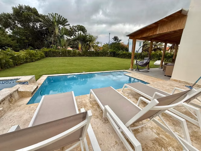 VENDO LA ÚNICA VILLA NUEVA DISPONIBLE DENTRO DE METRO COUNTRY CLUB - Imagen 6