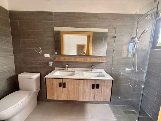 VENDO LA ÚNICA VILLA NUEVA DISPONIBLE DENTRO DE METRO COUNTRY CLUB - Imagen 5