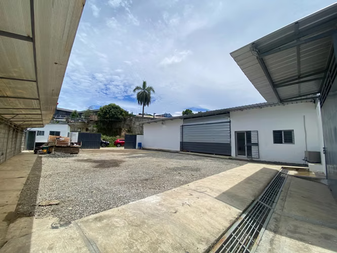 Nave Industrial En Alquiler, Autopista Duarte, KM 14. Santo Domingo Oeste.