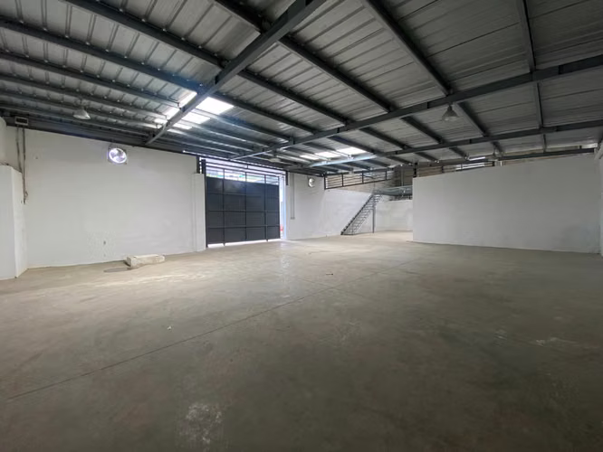 Nave Comercial Ideal para Retail y Supermercados
