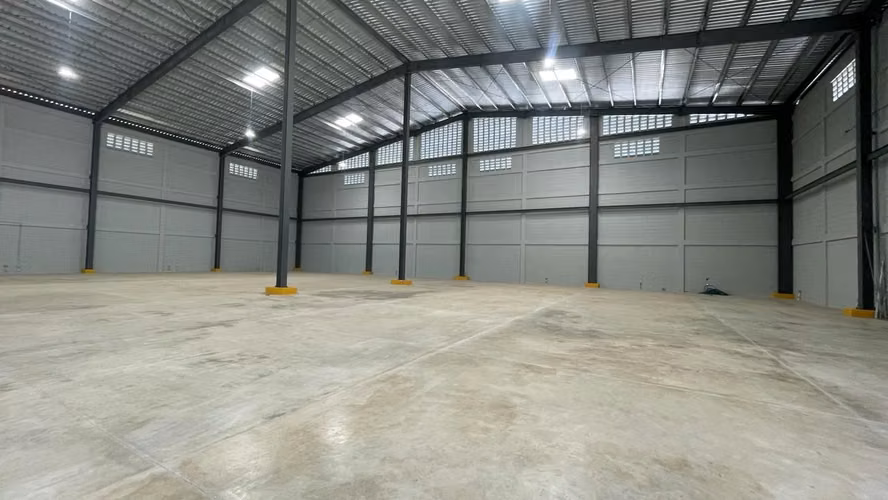 Nave Industrial 2100mts2 en Alquiler en Santo Domingo Oeste - Imagen 3