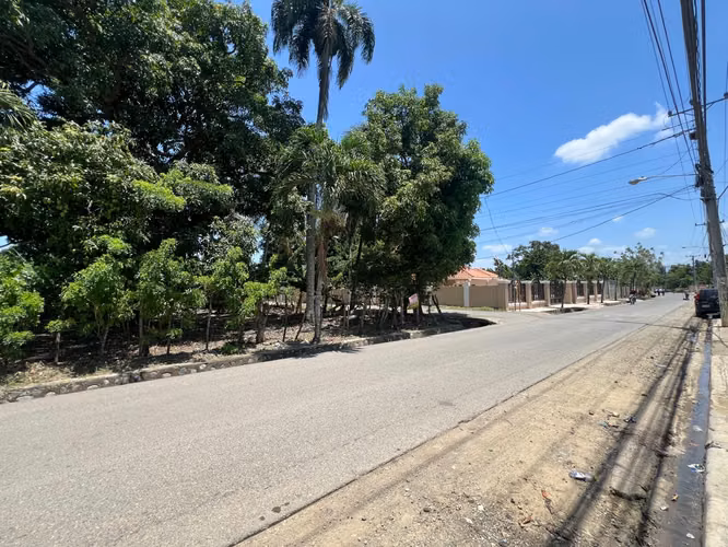 Vendo Solar 1,239 Mts.2en Guayabal, SANTIAGO, AV. RAMON MARIANO - Imagen 3
