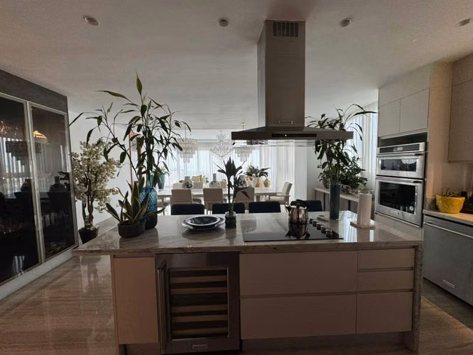 Exclusive Apartment with Sea View