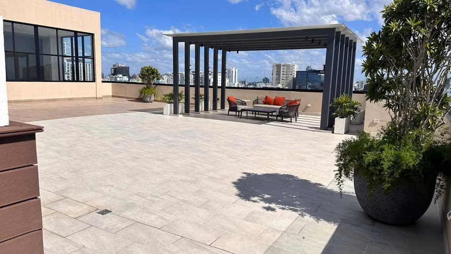 Apartamento para venta o alquiler en Evaristo Morales - Imagen 5