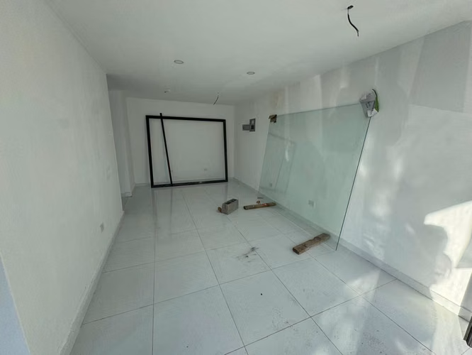 Alquilo Local Comercial - Imagen 3