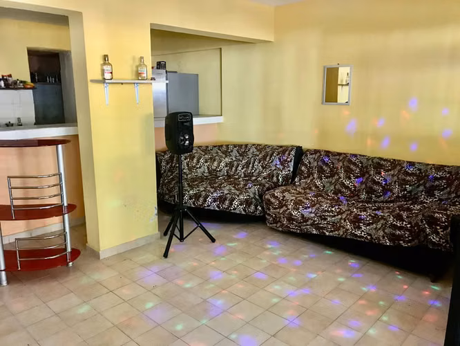 Edificio Comercial y Hospedaje en Venta en Boca Chica Santo Domingo