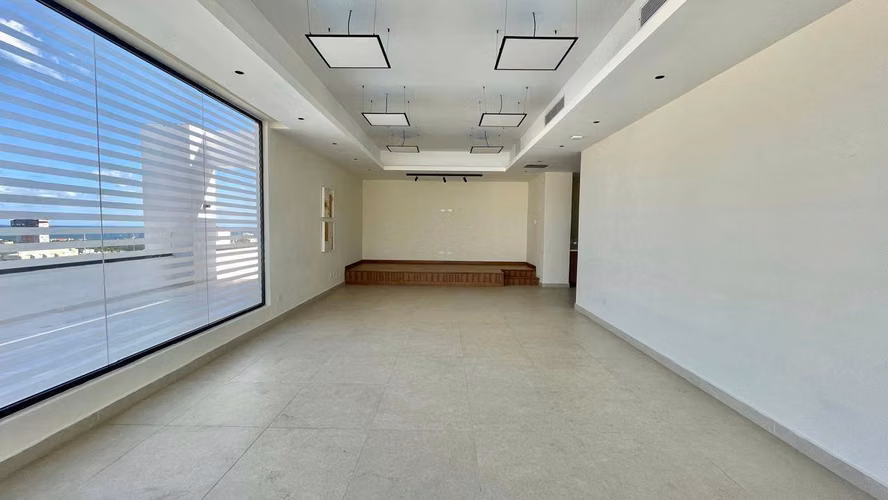Commercial / 3rd level office for rent in Bella Vista