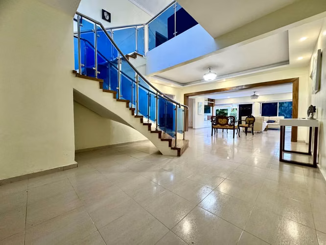 VILLA | PISCINA PRIVADA | METRO COUNTRY BLUB