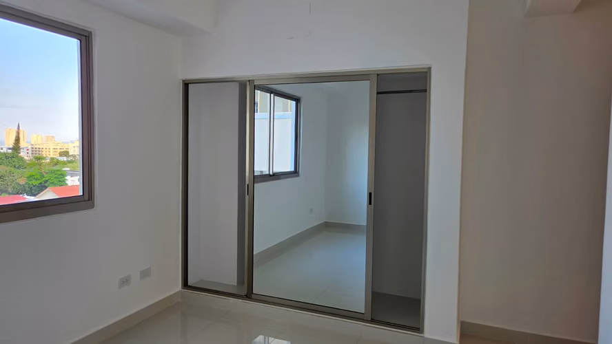 Apartamento en Alquiler de 2 Hab. en la Julia Distrito Nacional. - Imagen 7
