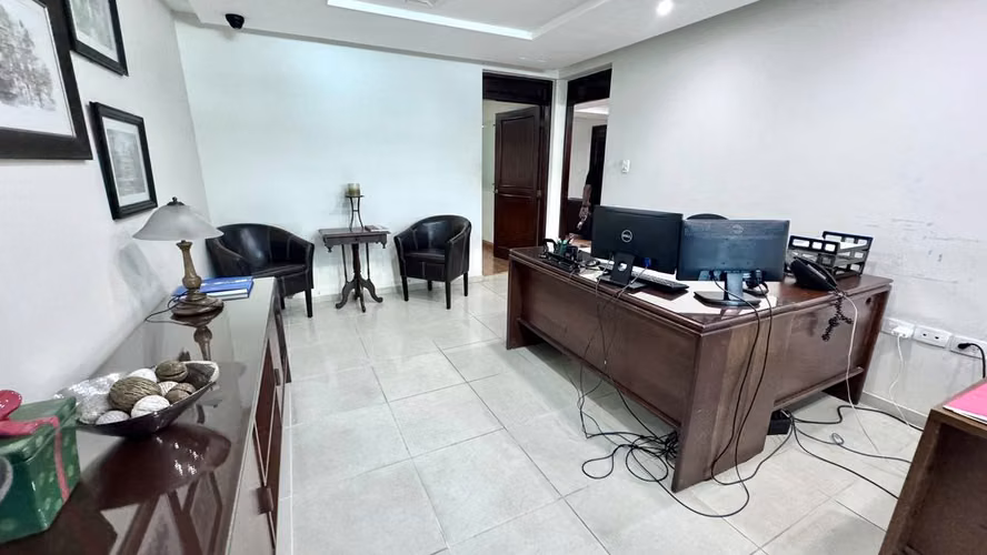 Edificio corporativo / local comercial en venta en El Vergel